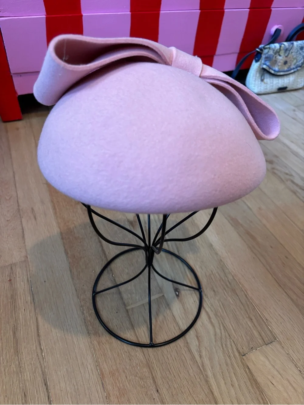 Lawliet Pink Wool Pillbox Fascinator Oversized Bow Vintage Inspired Tea Party - Picture 5 of 8